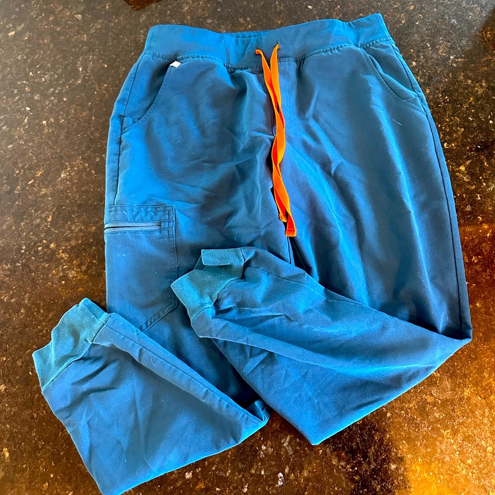 Figs Zamora joggers in Deep Reef